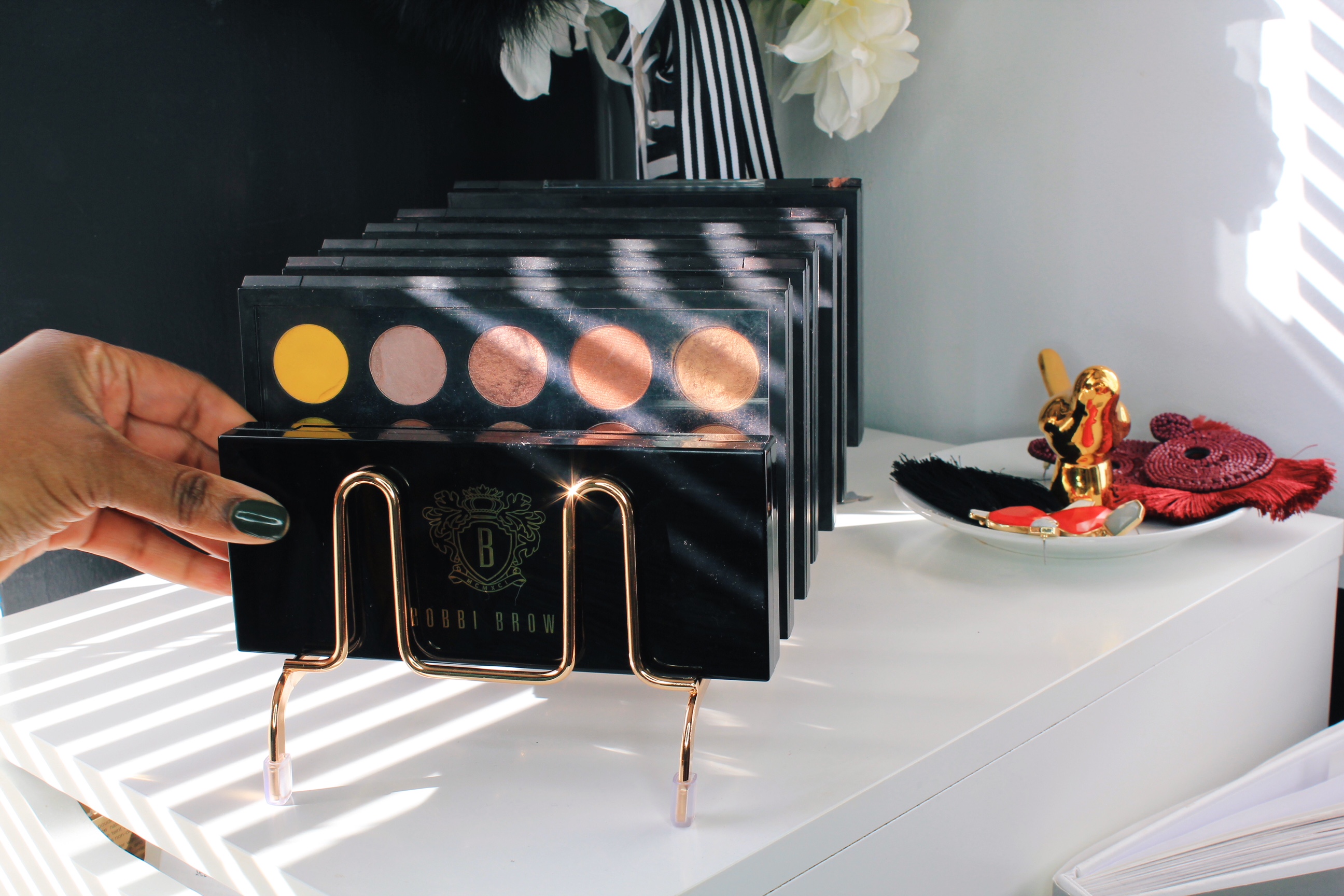 Makeup Palette Rack. Beauty Storage Solutions