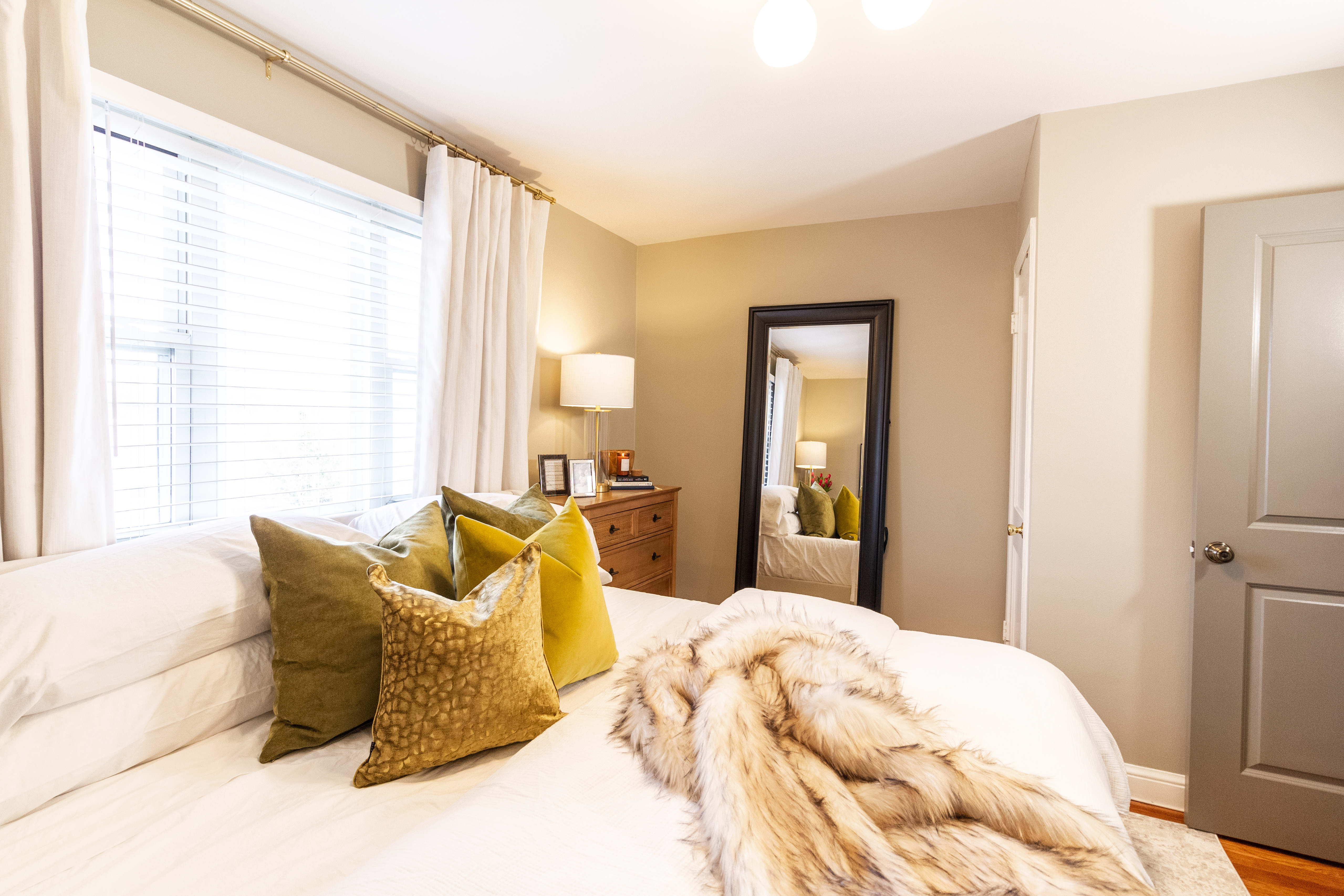 Master Bedroom Textures on Bed