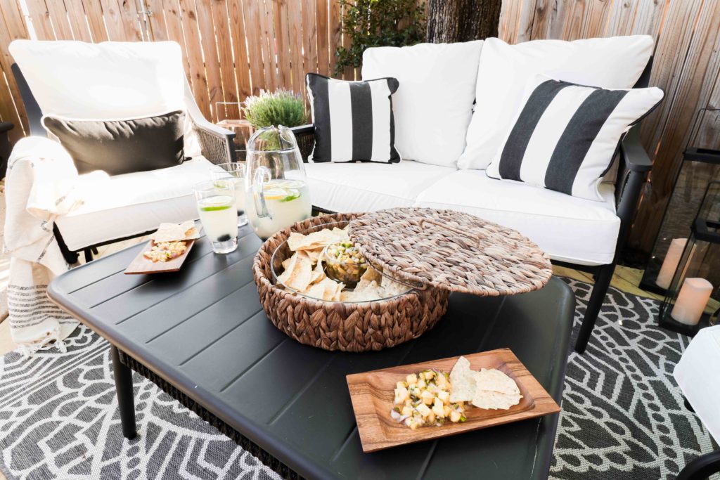 Chips and Dip Outdoor Basket with cover